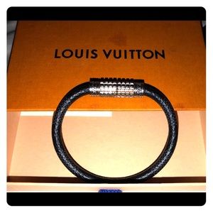 Louis Vuitton Men’s Digit Bracelet. ****NEW*****